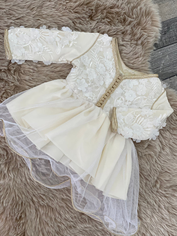 Robe à dentelle fleurie Amira (confection)