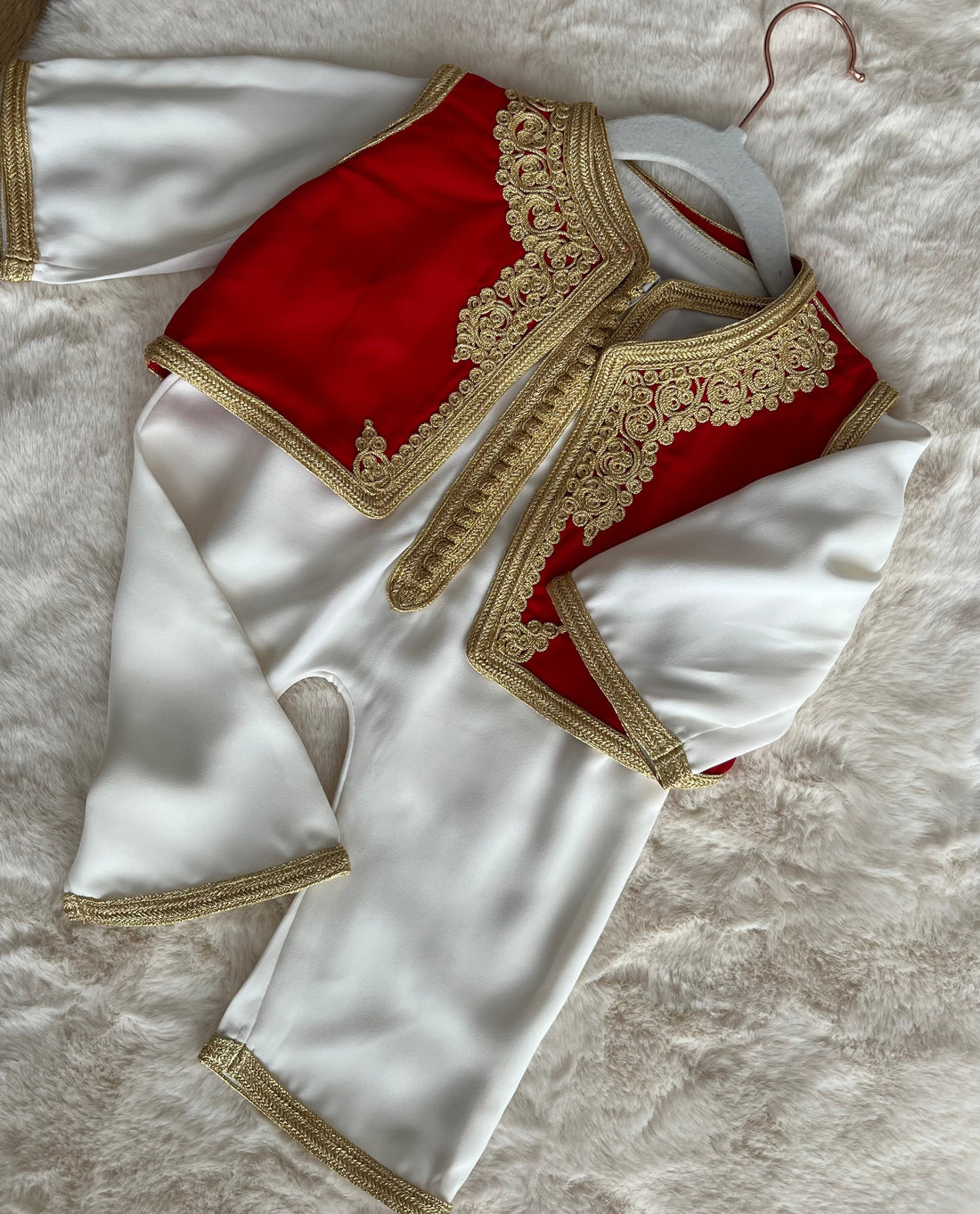 Grenouillère tahara à gilet rouge