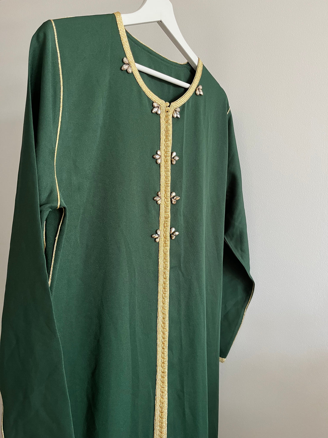Caftan simple perlé vert royal