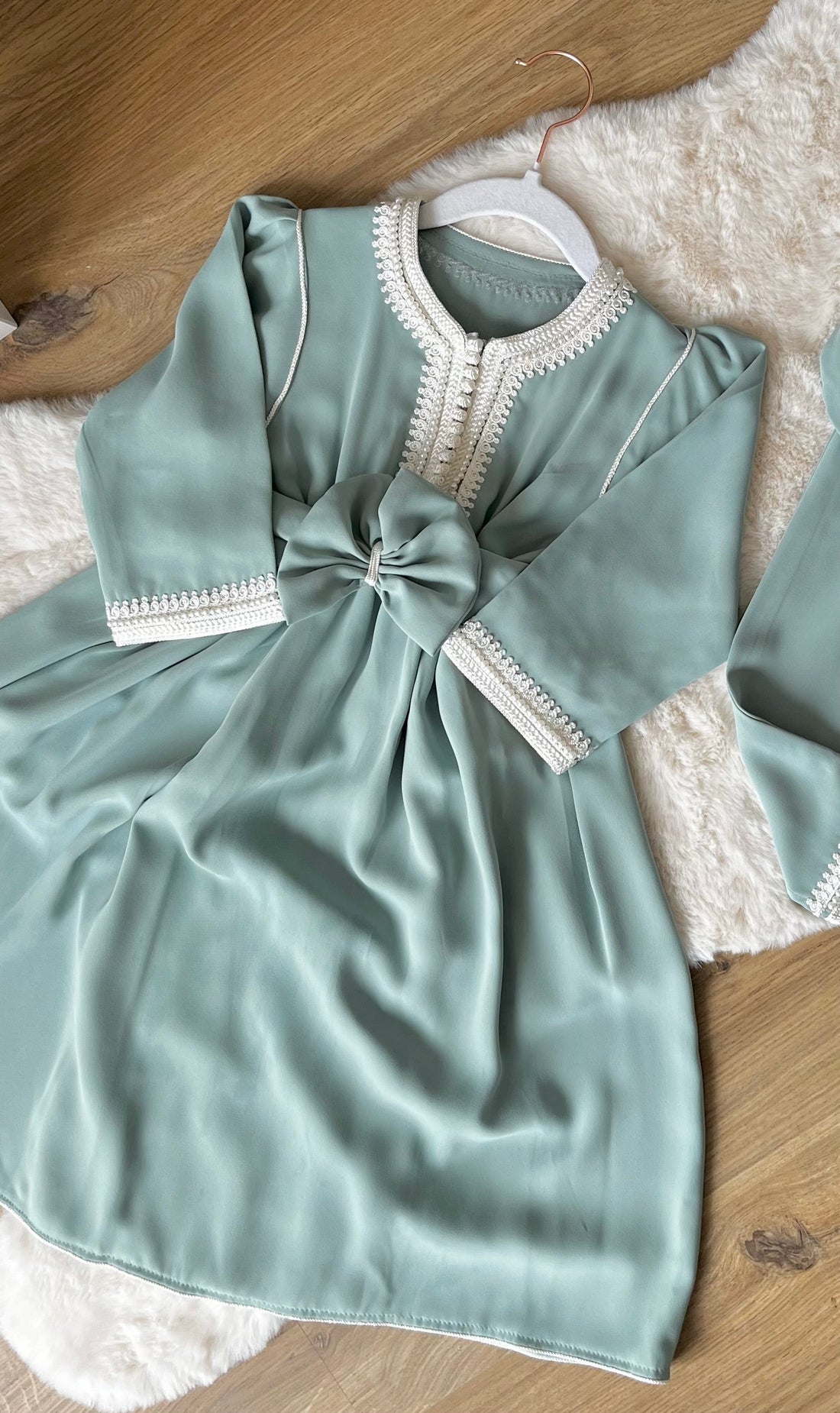 Robe caftan Éden perlée